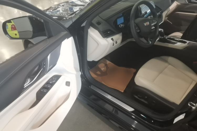 Used Cadillac CT4 2023 25T Luxury Model Driver Seat