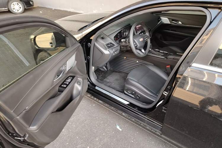Used Cadillac CT4 2023 25T Luxury Model Driver Seat