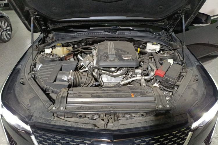 Used Cadillac CT4 2023 28T Luxury Version Engine Bay