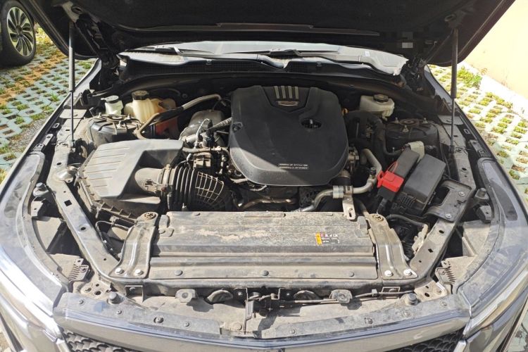 Used Cadillac CT4 2023 25T Luxury Model Engine Bay