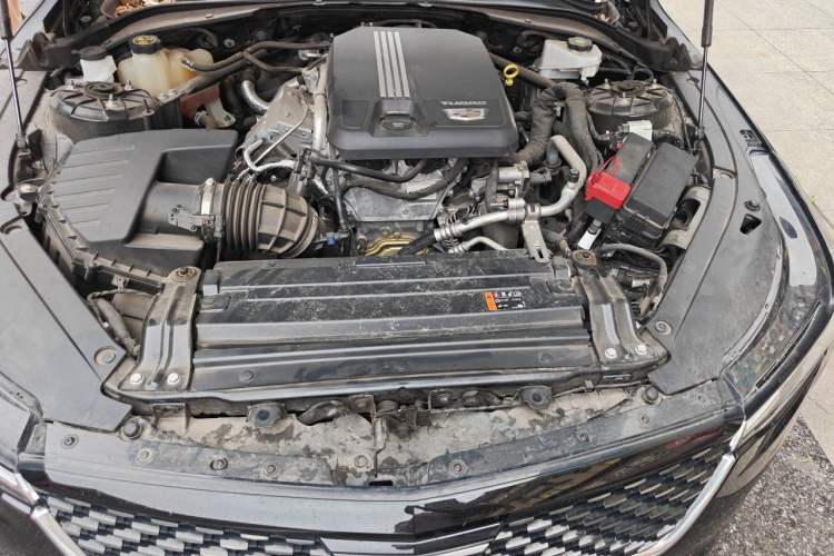 Used Cadillac CT4 2023 28T Luxury Version Engine Bay