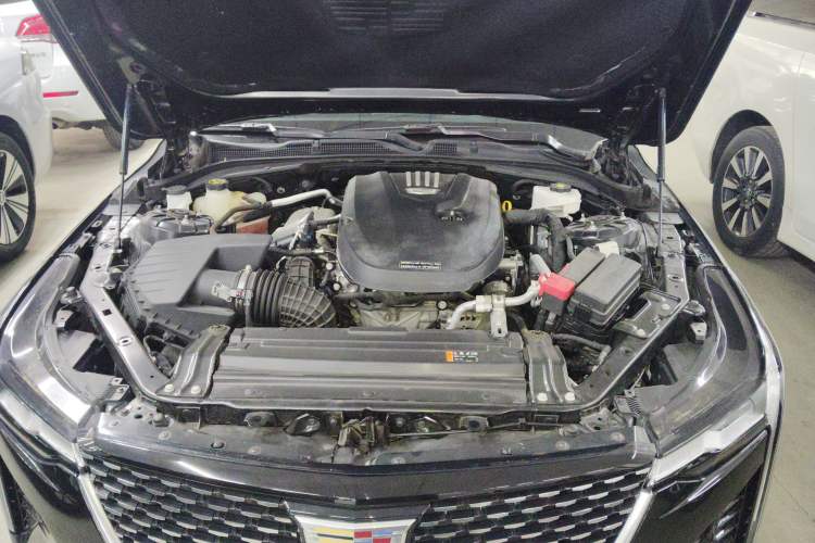 Used Cadillac CT4 2023 25T Fashion Edition Engine Bay