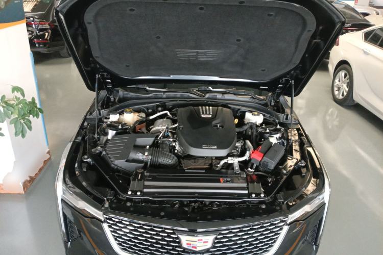 Used Cadillac CT4 2023 25T Luxury Model Engine Bay
