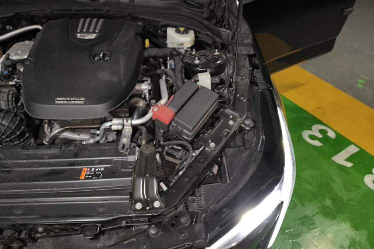 Used Cadillac CT4 2023 25T Luxury Model Engine Bay Left