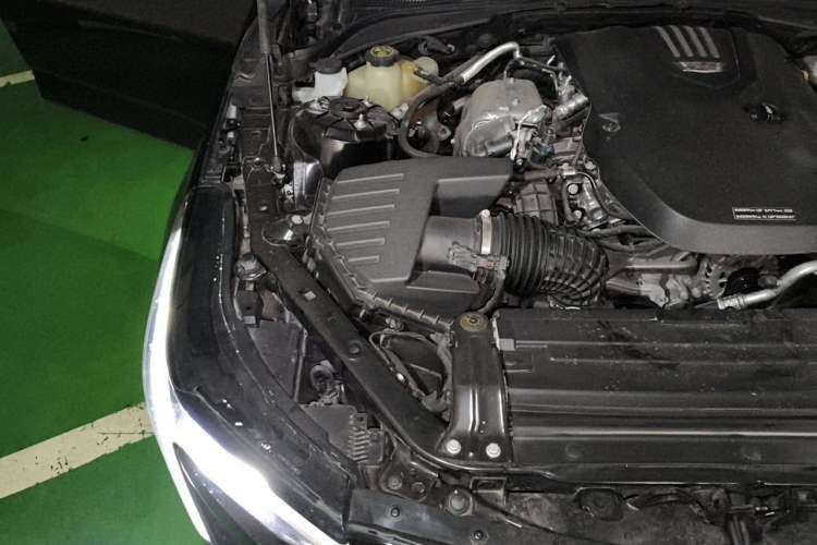 Used Cadillac CT4 2023 25T Luxury Model Engine Bay Right