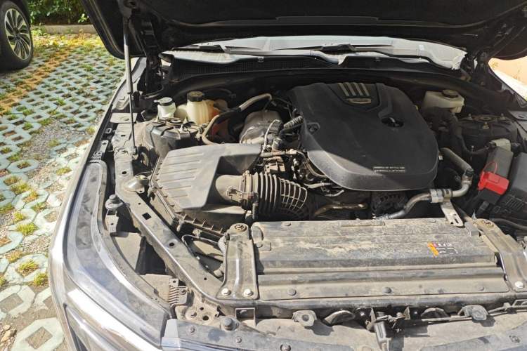 Used Cadillac CT4 2023 25T Luxury Model Engine Bay Right