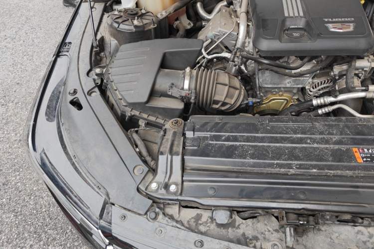 Used Cadillac CT4 2023 28T Luxury Version Engine Bay Right