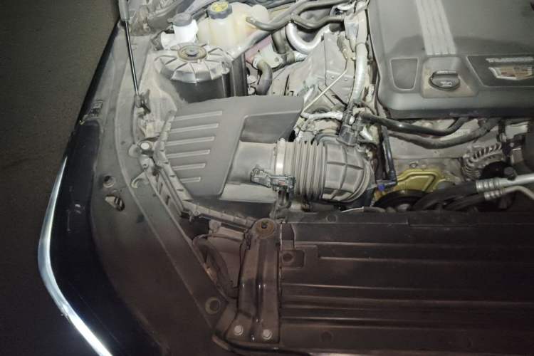 Used Cadillac CT4 2023 28T Luxury Version Engine Bay Right