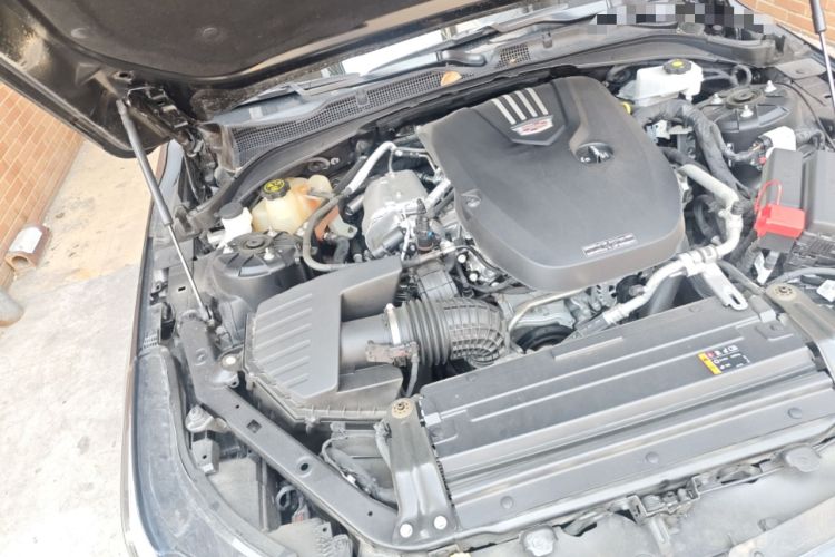 Used Cadillac CT4 2023 25T Fashion Edition Engine Bay Right