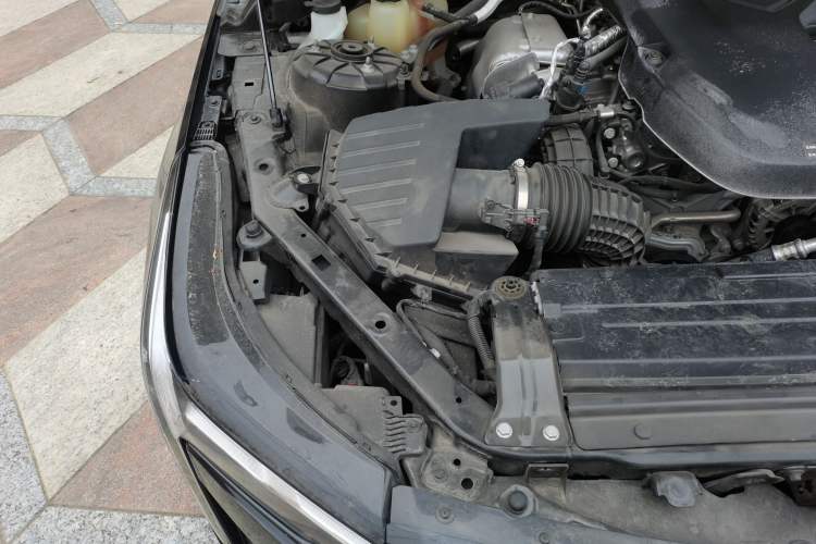 Used Cadillac CT4 2023 25T Luxury Model Engine Bay Right