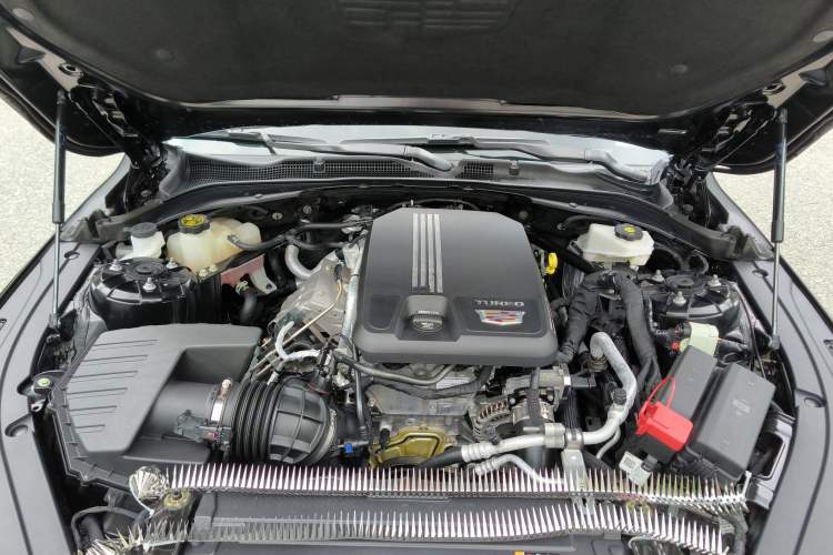 Used Cadillac CT4 2023 28T Luxury Version Engine Bay
