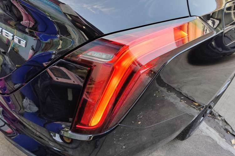 Used Cadillac CT4 2023 28T Luxury Version Exterior 3