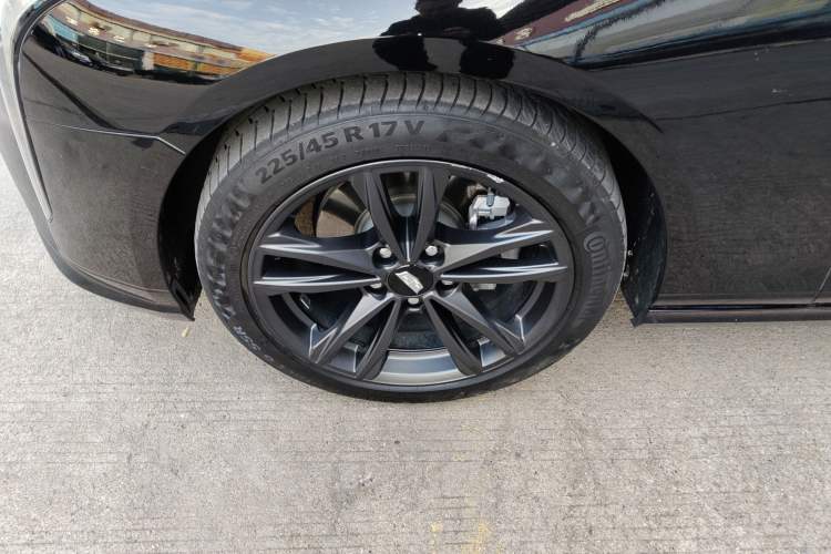 Used Cadillac CT4 2023 28T Luxury Version Exterior 4