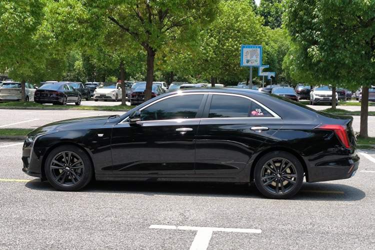 Used Cadillac CT4 2023 28T Luxury Version Exterior 4
