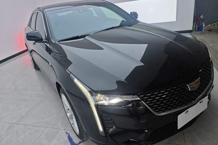 Used Cadillac CT4 2023 25T Fashion Edition Front Right 45 Deg