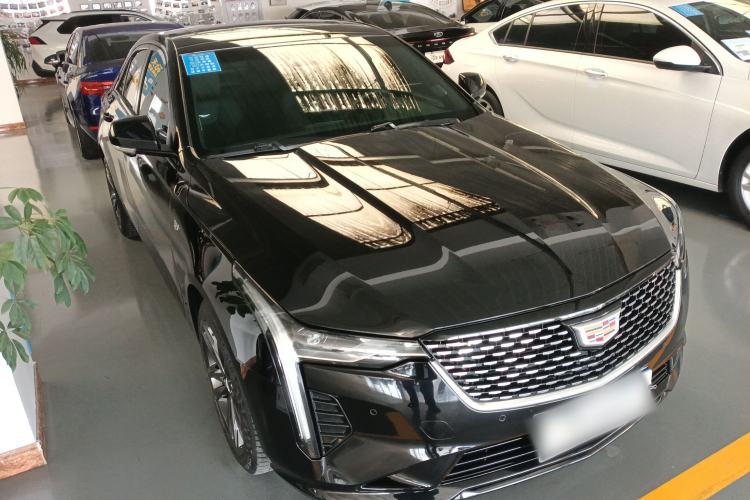 Used Cadillac CT4 2023 25T Luxury Model Front Right 45 Deg