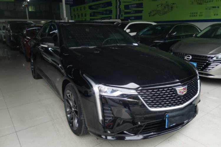 Used Cadillac CT4 2023 28T Luxury Version Front Right 45 Deg