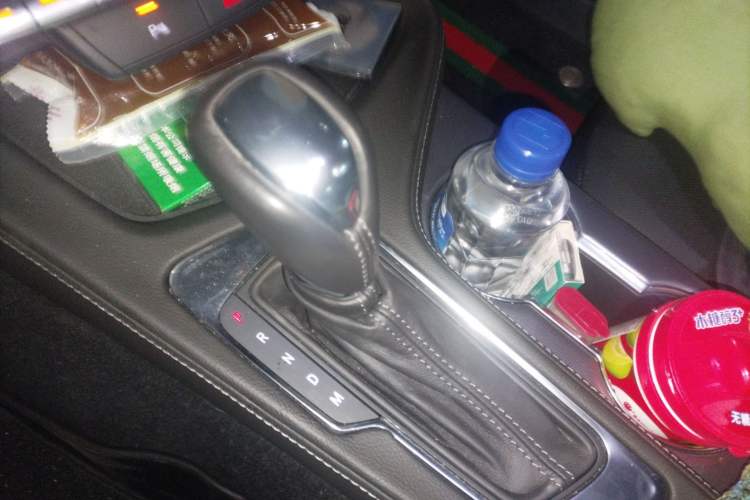 Used Cadillac CT4 2023 25T Luxury Model Gear Lever