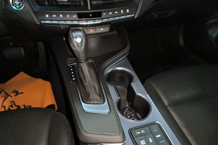 Used Cadillac CT4 2023 25T Luxury Model Gear Lever
