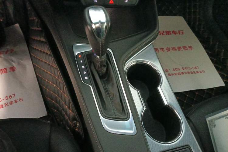 Used Cadillac CT4 2023 25T Luxury Model Gear Lever