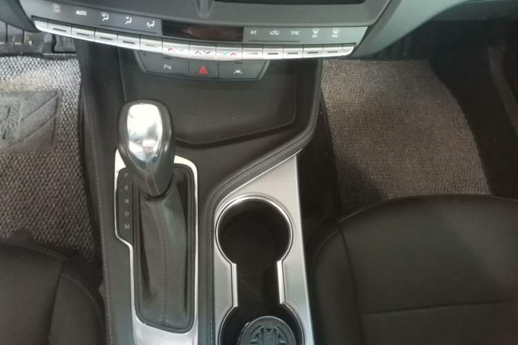 Used Cadillac CT4 2023 25T Luxury Model Gear Lever