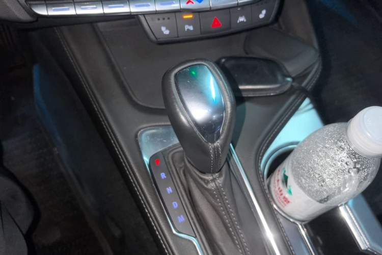 Used Cadillac CT4 2023 28T Luxury Version Gear Lever