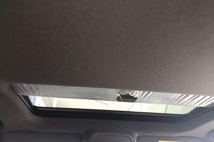 Used Cadillac CT4 2023 25T Luxury Model Headliner