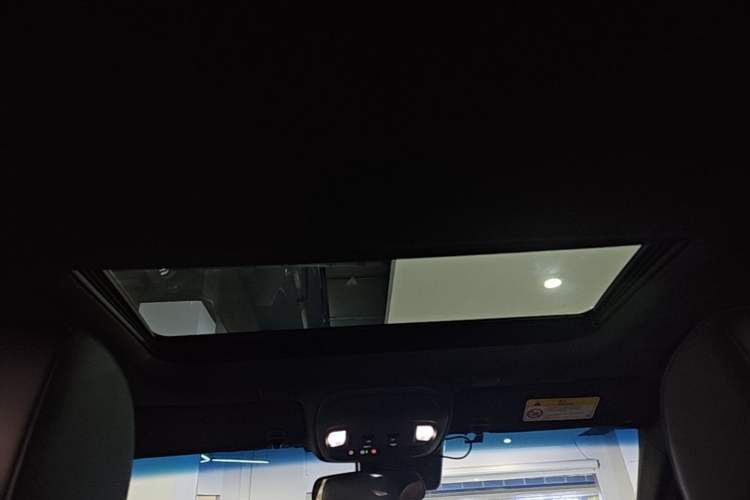 Used Cadillac CT4 2023 25T Luxury Model Headliner