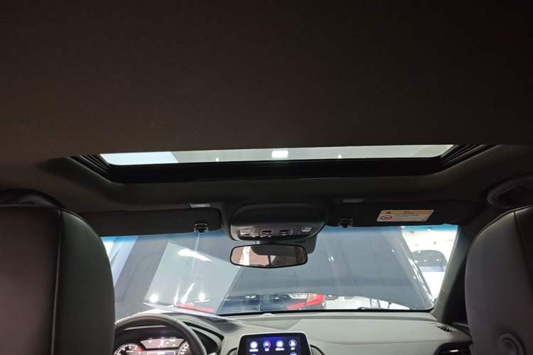 Used Cadillac CT4 2023 25T Luxury Model Headliner