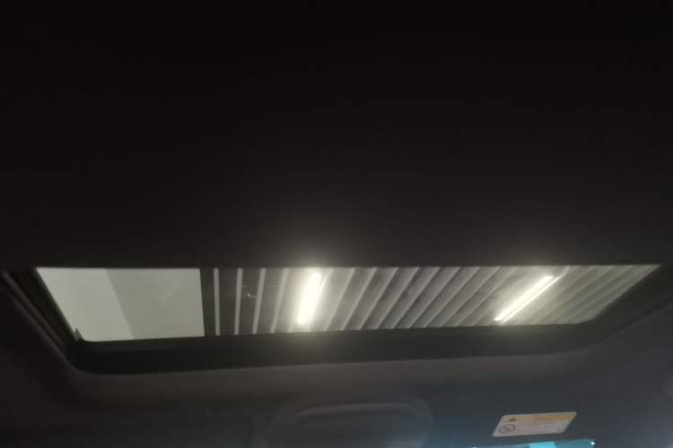 Used Cadillac CT4 2023 25T Luxury Model Headliner
