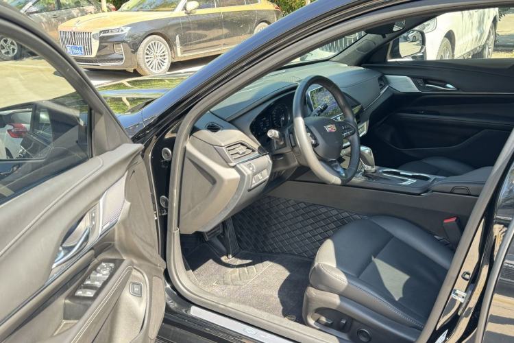Used Cadillac CT4 2023 25T Luxury Model Interior 1