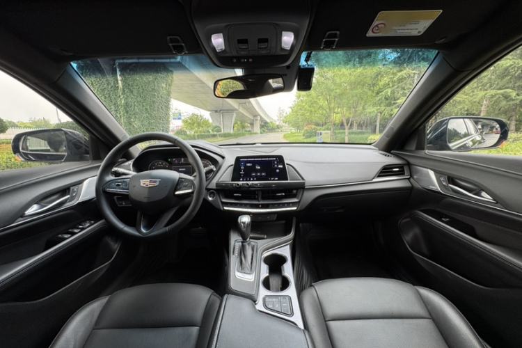 Used Cadillac CT4 2023 25T Luxury Model Interior 1