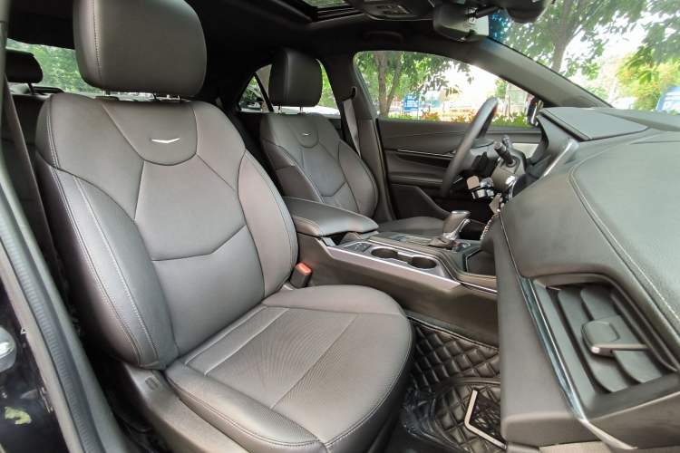 Used Cadillac CT4 2023 28T Luxury Version Interior 1