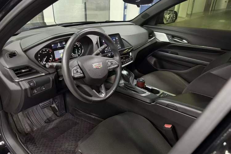 Used Cadillac CT4 2023 25T Luxury Model Interior 2