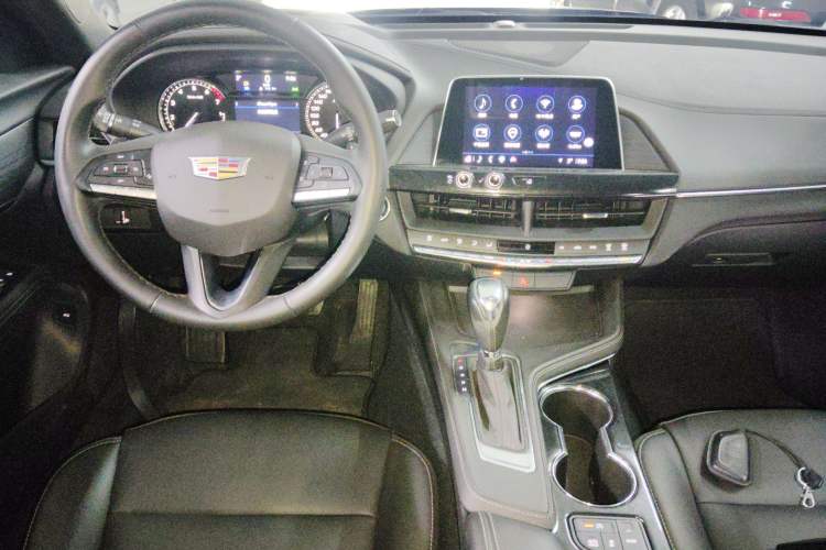 Used Cadillac CT4 2023 25T Fashion Edition Interior 2