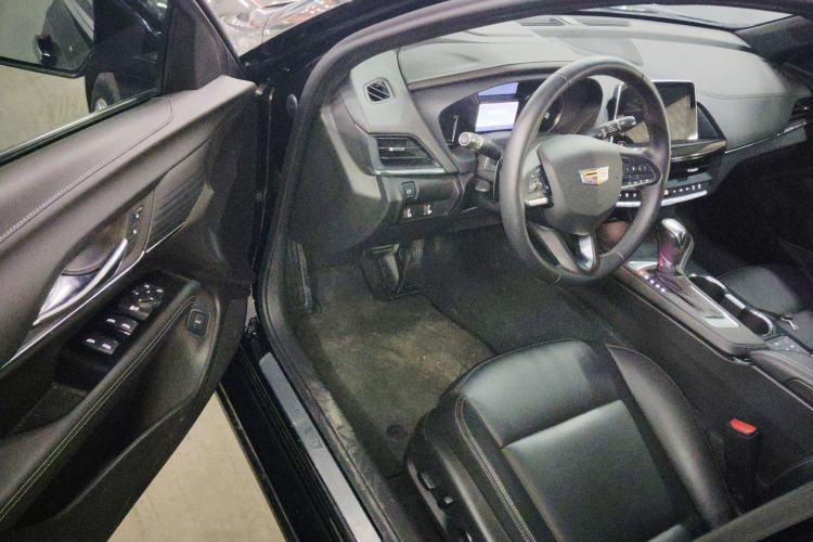 Used Cadillac CT4 2023 25T Fashion Edition Interior 3