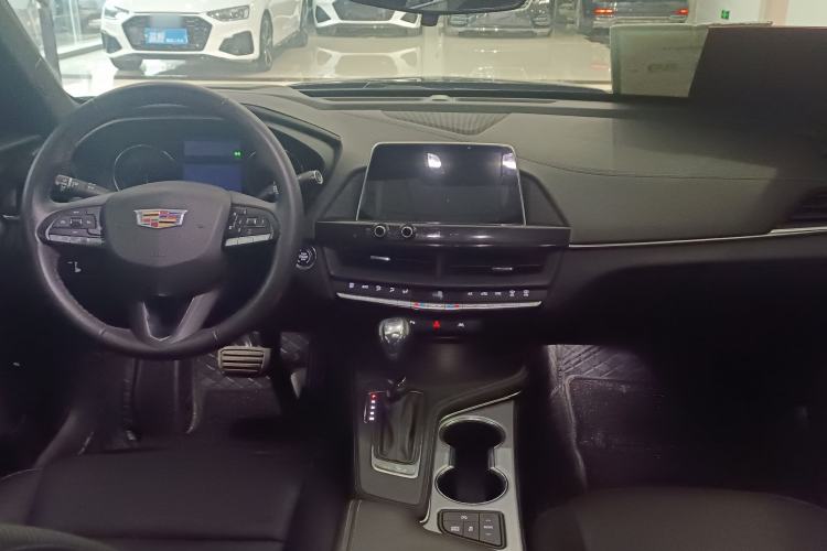 Used Cadillac CT4 2023 25T Luxury Model Interior 4