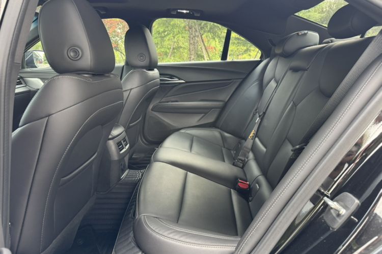Used Cadillac CT4 2023 25T Luxury Model Interior 4