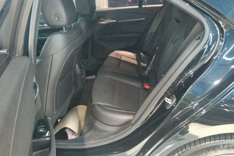 Used Cadillac CT4 2023 25T Luxury Model Interior 4