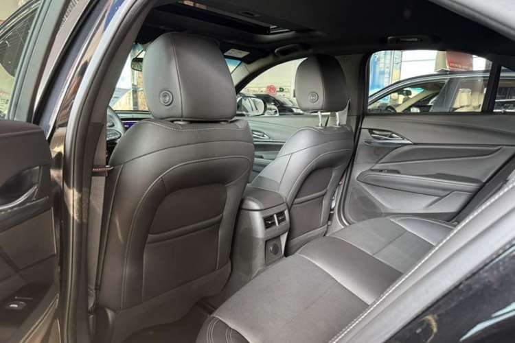 Used Cadillac CT4 2023 25T Luxury Model Interior 5