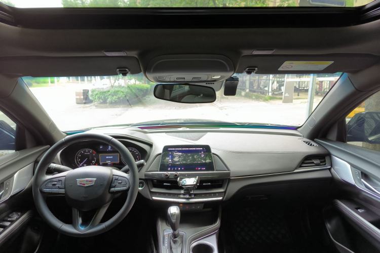 Used Cadillac CT4 2023 28T Luxury Version Interior 7