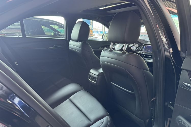 Used Cadillac CT4 2023 25T Luxury Model Interior 8
