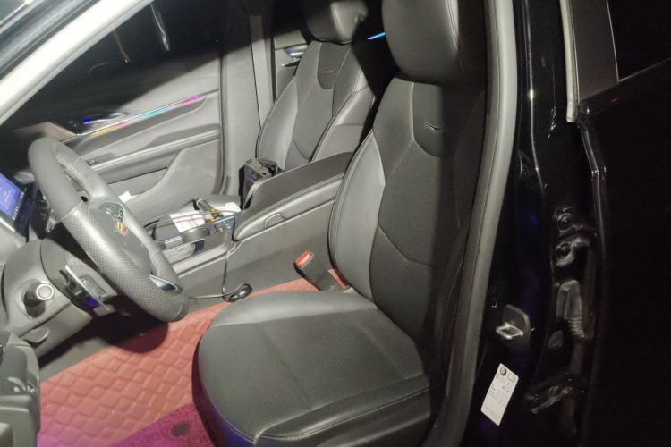 Used Cadillac CT4 2023 28T Luxury Version Left Front Seat