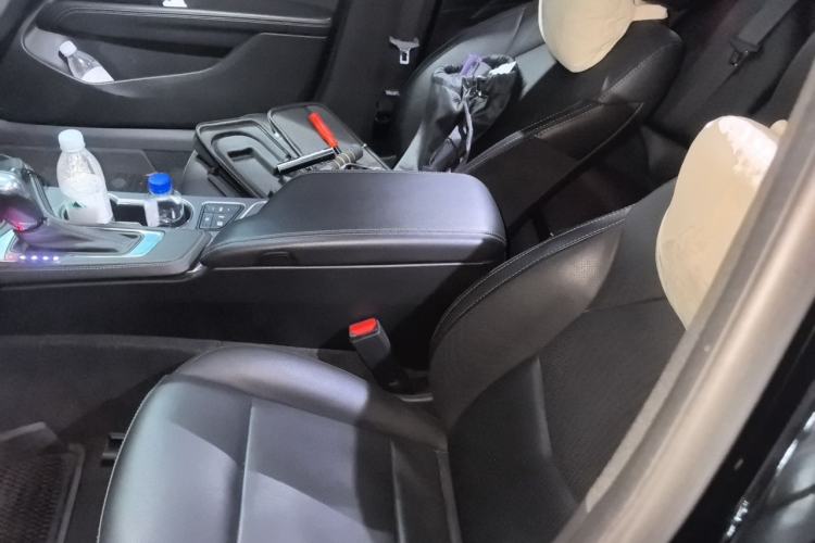 Used Cadillac CT4 2023 28T Luxury Version Left Front Seat