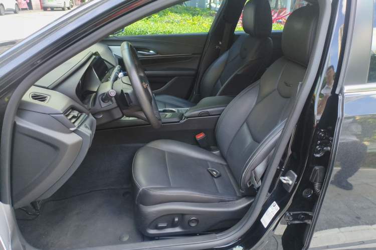 Used Cadillac CT4 2023 25T Luxury Model Left Front Seat