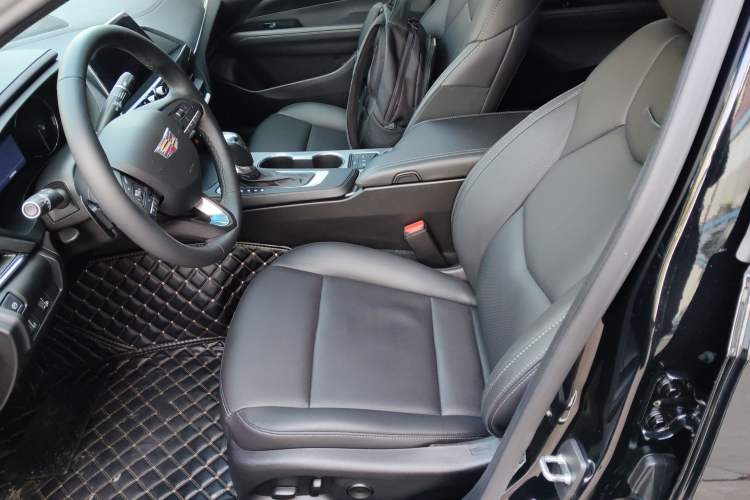 Used Cadillac CT4 2023 28T Luxury Version Left Front Seat