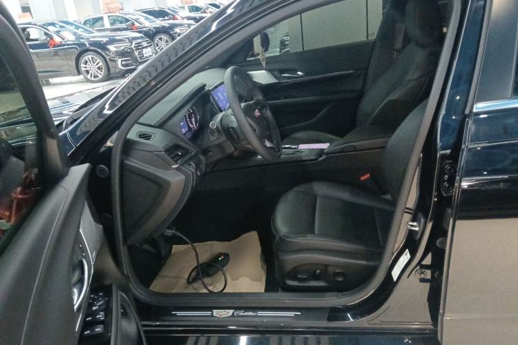 Used Cadillac CT4 2023 25T Luxury Model Left Front Seat