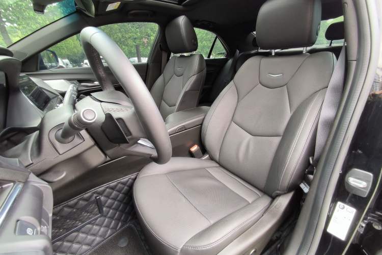 Used Cadillac CT4 2023 28T Luxury Version Left Front Seat