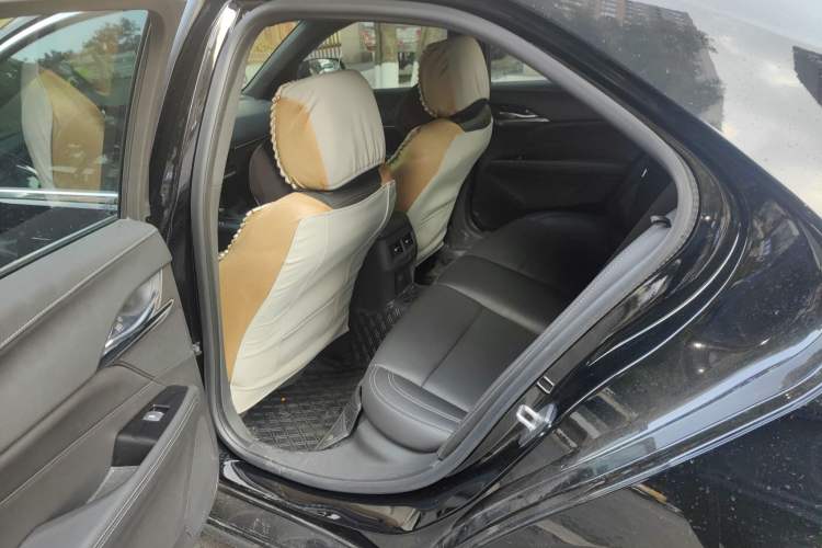 Used Cadillac CT4 2023 28T Luxury Version Left Rear Seat