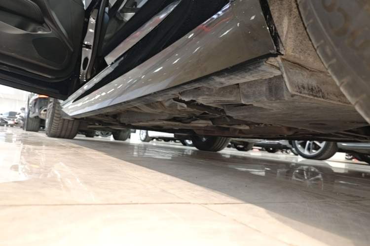 Used Cadillac CT4 2023 25T Luxury Model Left Side Sill